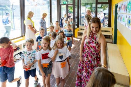 Županja mag. Renata Kosec pozdravila prvošolce na POŠ Jarše, foto: Rok Majhenič